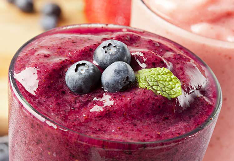 Green Blender Review - Berry smoothie